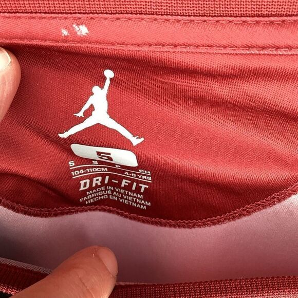 Boys Lot‎ of 2 tee shirts, Jordan Jumpman and Nike small short sleeved - Picture 6 of 6